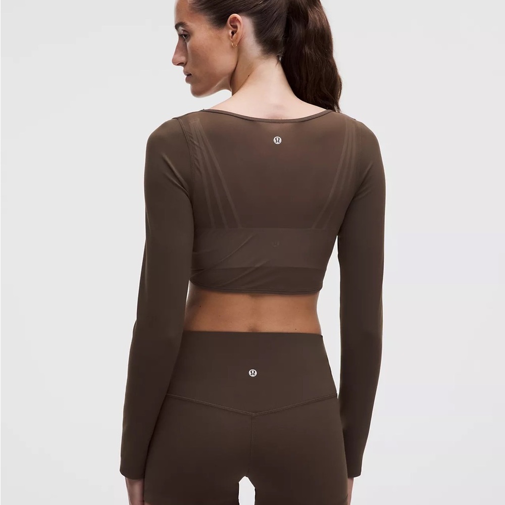 Lululemon Nulu Mesh-Back Tie-Front Cropped Cardigan
Walnut Crunch Size Small - Picture 5 of 9